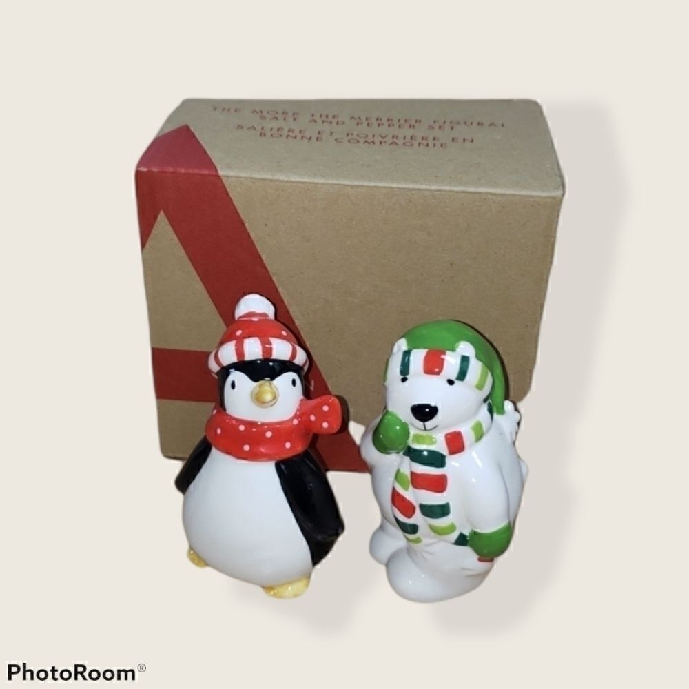AVON THE MORE THE MERRIER PENGUIN AND POLAR BEAR SALT AND PEPPER SET - NEW